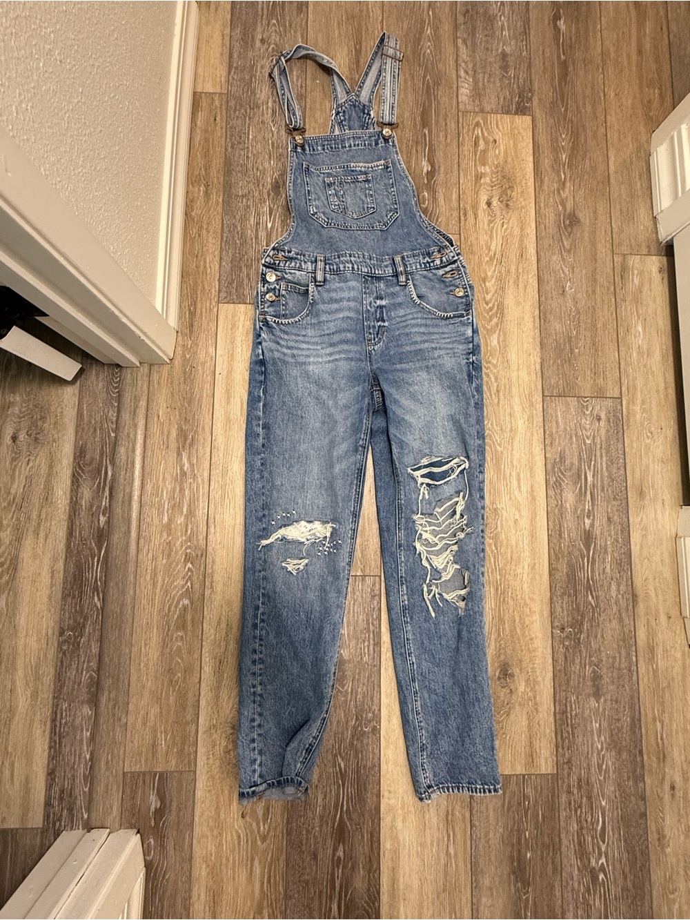 American Eagle Outfitters Light Blue Denim Overalls